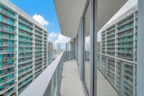 77 SE 5th Street Miami FL 33131