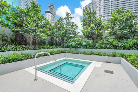 77 SE 5th Street Miami FL 33131