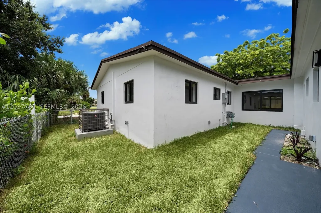 2983 NW 1st Street Pompano Beach FL 33069