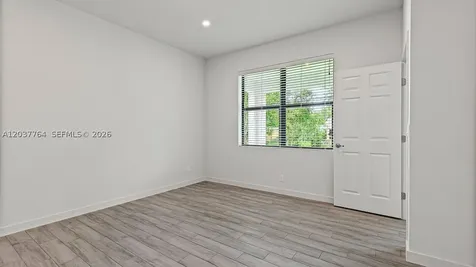 7704 Pacific Avenue Fort Pierce FL 34951