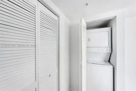 41 SE 5th Street Miami FL 33131