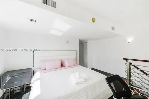 41 SE 5th Street Miami FL 33131