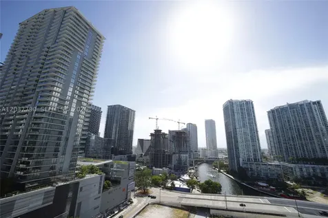 41 SE 5th Street Miami FL 33131