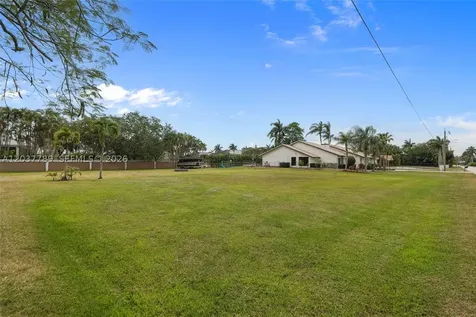 1300 NW 122 Avenue Plantation FL 33323