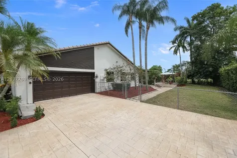 1300 NW 122 Avenue Plantation FL 33323