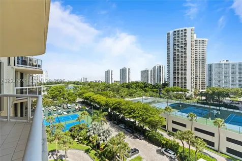 20191 E Country Club Drive Aventura FL 33180