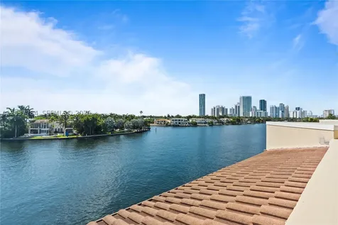 20191 E Country Club Drive Aventura FL 33180