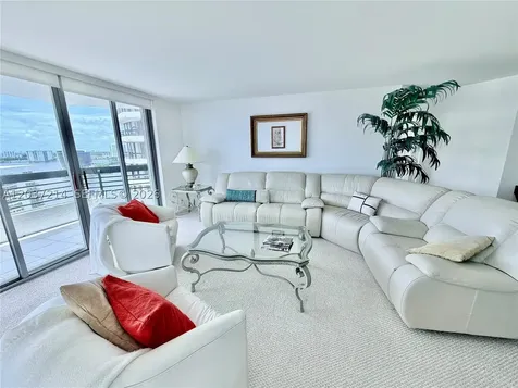 3500 Mystic Pointe Drive Aventura FL 33180