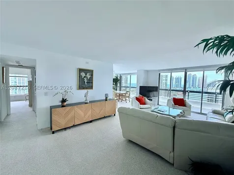 3500 Mystic Pointe Drive Aventura FL 33180