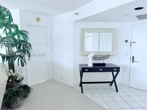 3500 Mystic Pointe Drive Aventura FL 33180