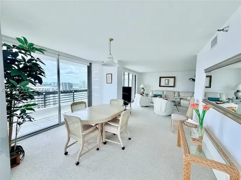 3500 Mystic Pointe Drive Aventura FL 33180