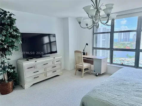 3500 Mystic Pointe Drive Aventura FL 33180