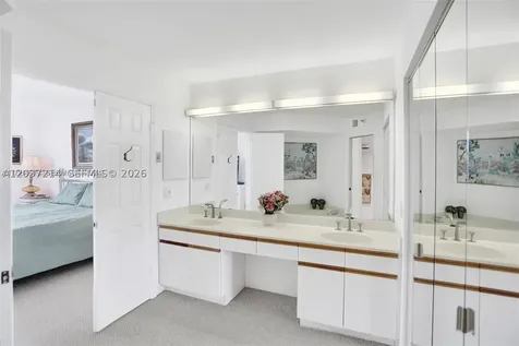 3500 Mystic Pointe Drive Aventura FL 33180