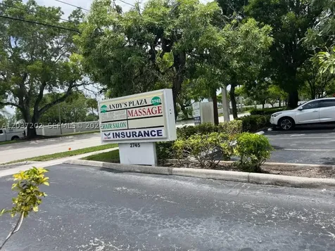 2745 W Hillsboro Boulevard Deerfield Beach FL 33442