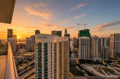 90 SW 3rd Street Miami FL 33130