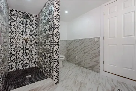 118 NW 35th Street Miami FL 33127