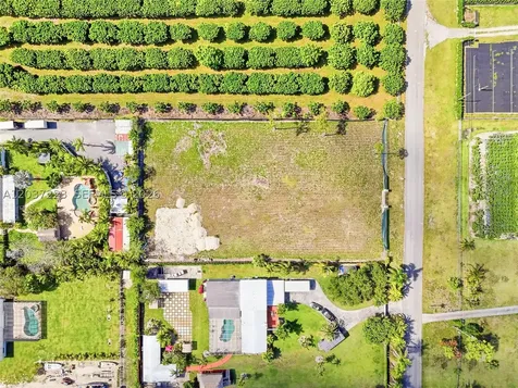 23600 SW SW 122 Avenue Homestead FL 33032