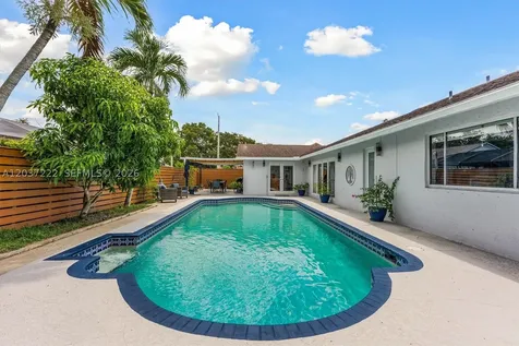 8211 NW 52nd Court Lauderhill FL 33351