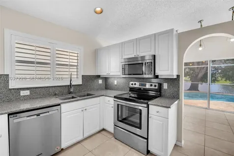 467 SW 191st Terrace Pembroke Pines FL 33029