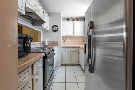 6090 W Flagler Street Miami FL 33144