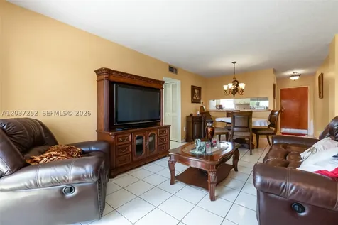 6090 W Flagler Street Miami FL 33144