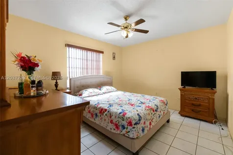 6090 W Flagler Street Miami FL 33144