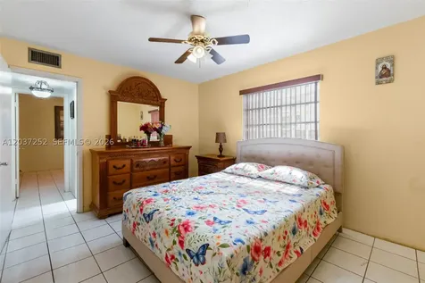 6090 W Flagler Street Miami FL 33144