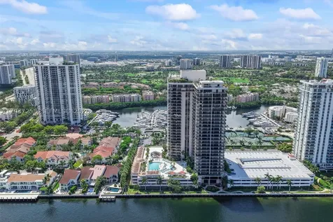 19667 Turnberry Way Aventura FL 33180