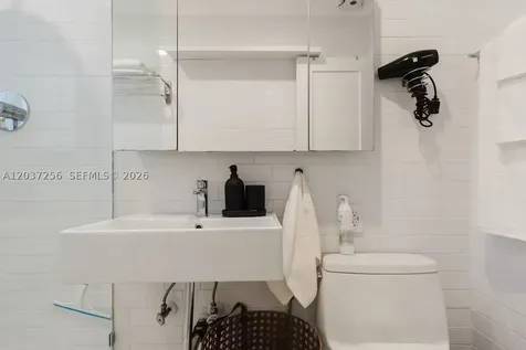 424 NE 28th Drive Wilton Manors FL 33334
