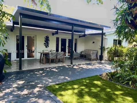 424 NE 28th Drive Wilton Manors FL 33334