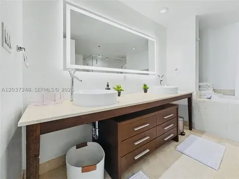 465 Brickell Avenue Miami FL 33131
