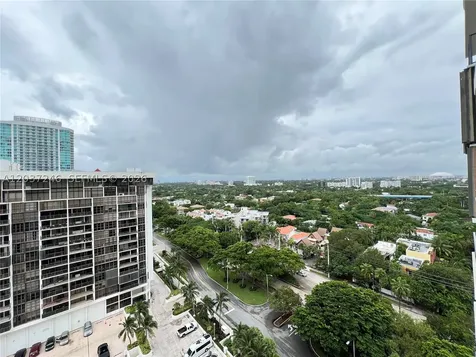 1901 Brickell Avenue Miami FL 33129