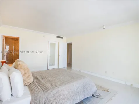 5401 Collins Avenue Miami Beach FL 33140