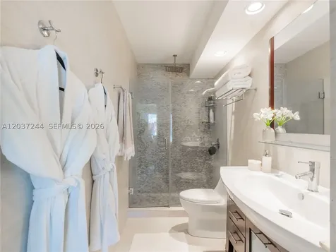 5401 Collins Avenue Miami Beach FL 33140