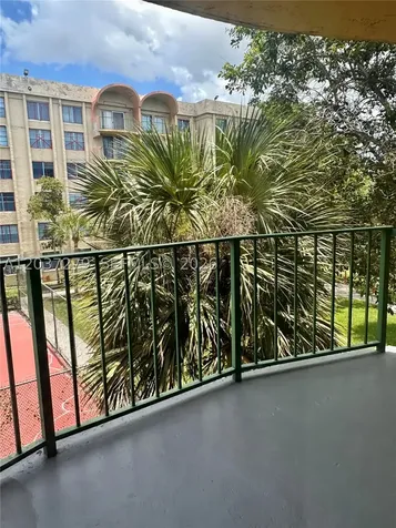 9360 Fontainebleau Boulevard Miami FL 33172