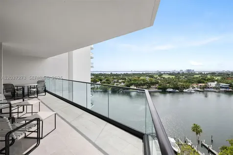 5500 Collins Avenue Miami Beach FL 33140