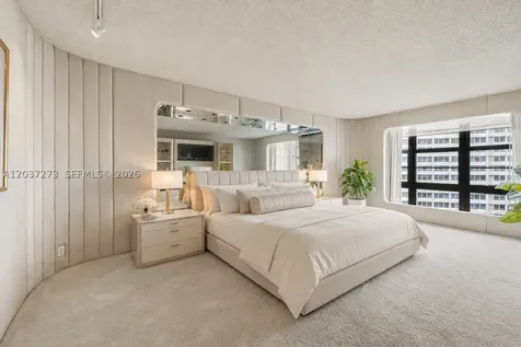 5500 Collins Avenue Miami Beach FL 33140