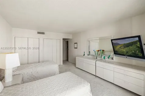 5500 Collins Avenue Miami Beach FL 33140