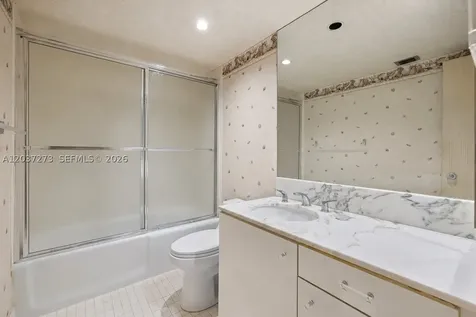 5500 Collins Avenue Miami Beach FL 33140