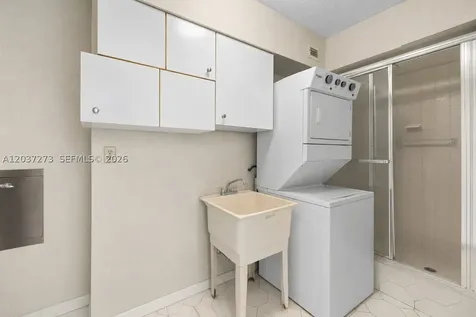 5500 Collins Avenue Miami Beach FL 33140