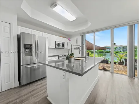 10573 SW 6th Street Pembroke Pines FL 33025