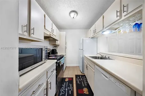 4381 W Mcnab Road Pompano Beach FL 33069