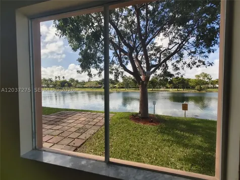 21872 SW 95th Place Cutler Bay FL 33190