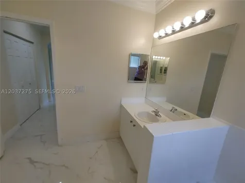 21872 SW 95th Place Cutler Bay FL 33190