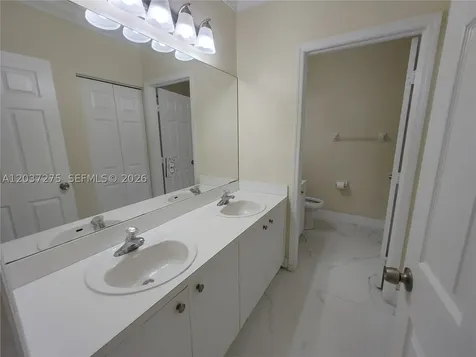 21872 SW 95th Place Cutler Bay FL 33190