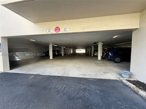 1965 S Ocean Boulevard Lauderdale By The Sea FL 33062