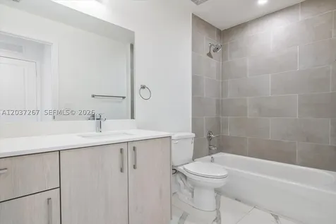 420 SW 7th Avenue Miami FL 33130