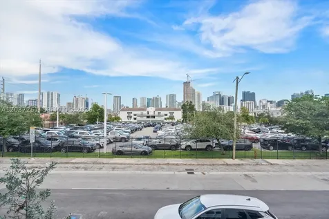 420 SW 7th Avenue Miami FL 33130