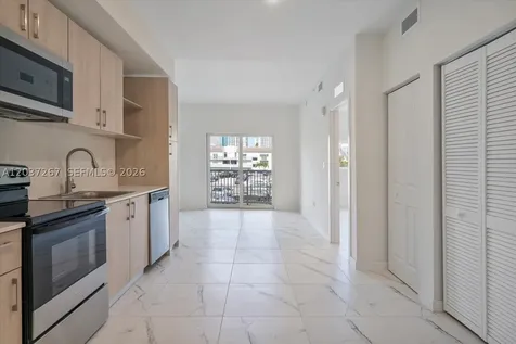 420 SW 7th Avenue Miami FL 33130