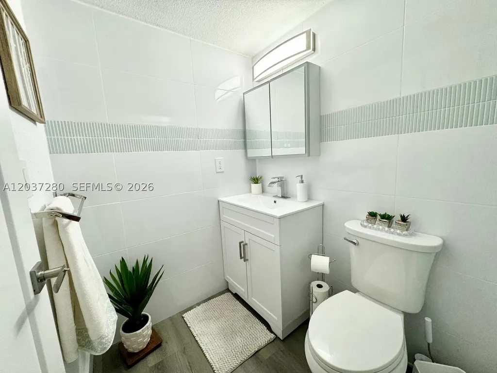 2501 S Ocean Drive Hollywood FL 33019